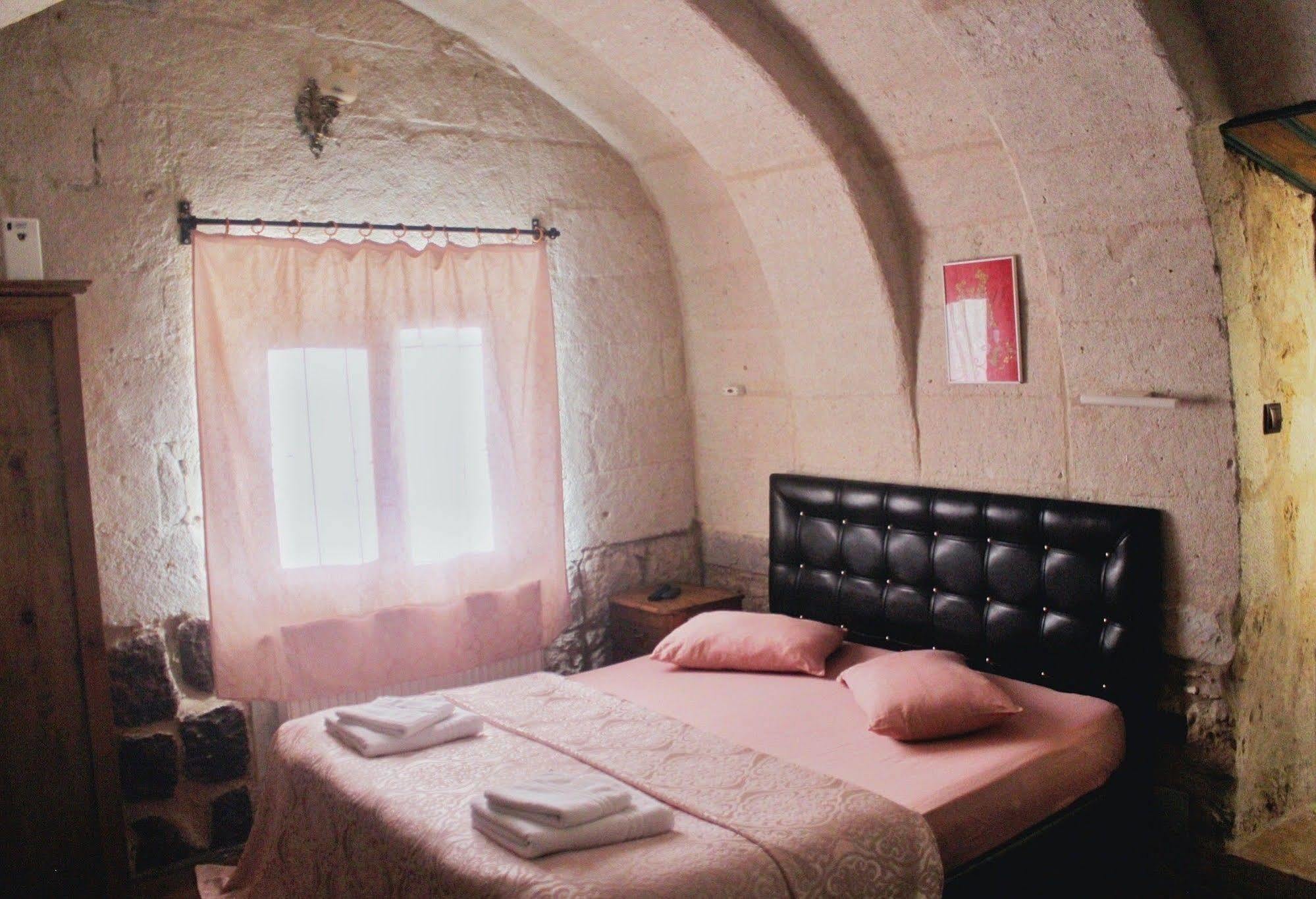 7 Oda Kapadokya Cave Hotel Ürgüp Kültér fotó